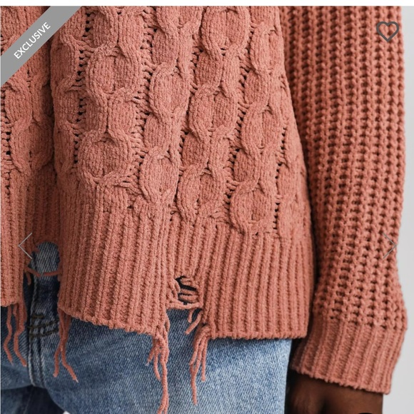 Hooded Sweater - Picture 6 of 6